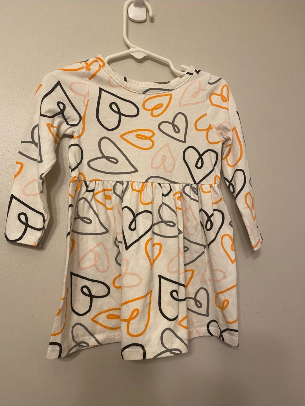 Cat & Jack White Long Sleeve Heart Print Dress in Orange & Gray